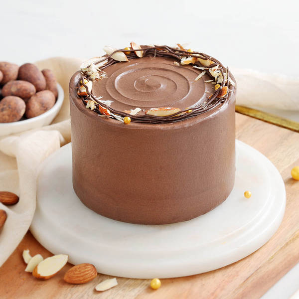 Almond Drizzle Truffle Cake (1 Kg)