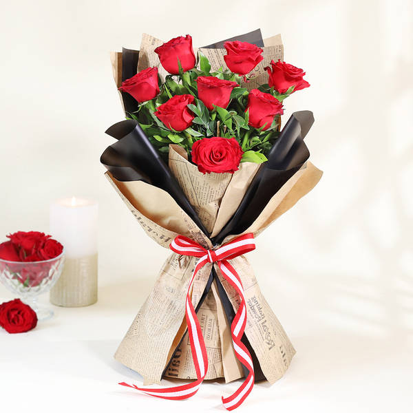 Blushing Blooms Roses Bouquet