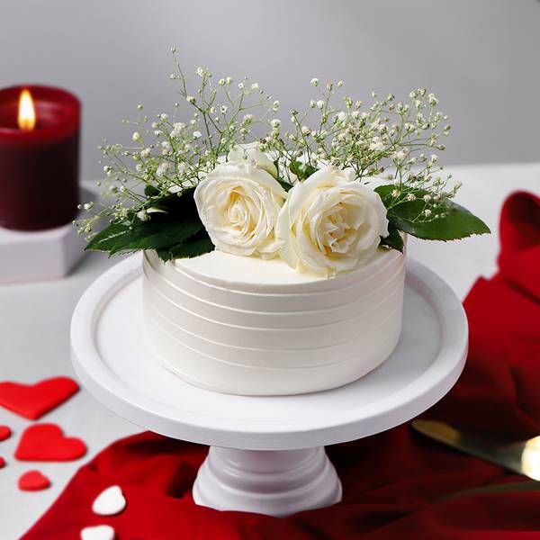 Blushing Charm Red Velvet Cake (750 Gm)