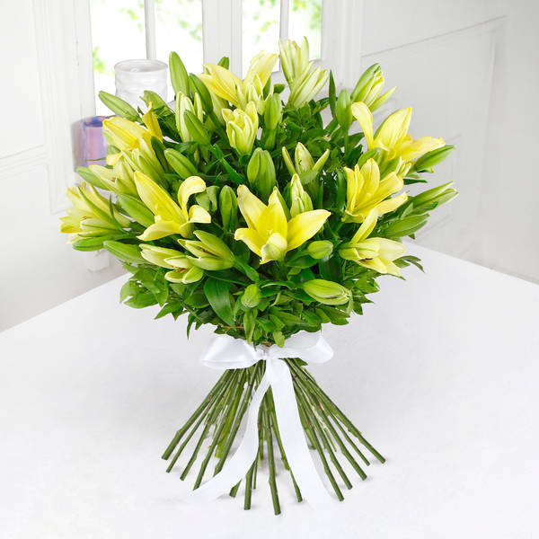Bunch of 10 Yellow Lilies