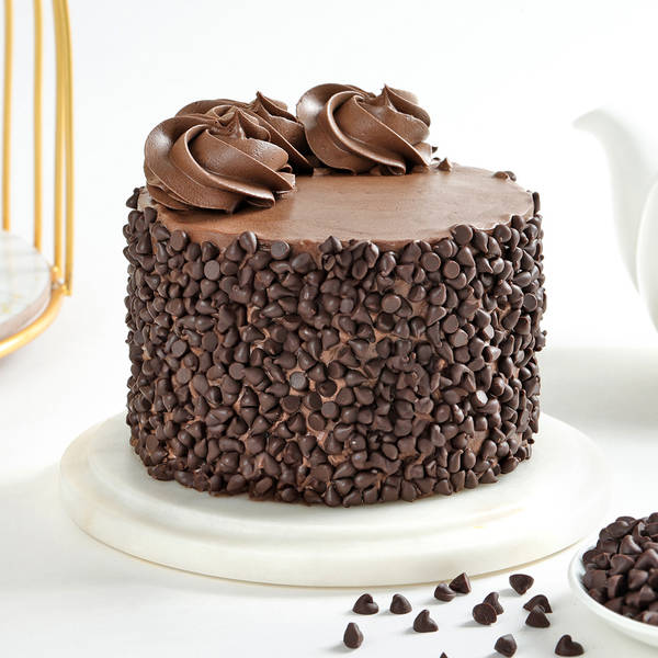 Choco Chip Truffle Cake  (1 Kg)