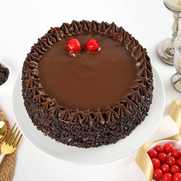 Chocolate Cake with Chocolate Chips & Cherry Toppings (1 Kg)