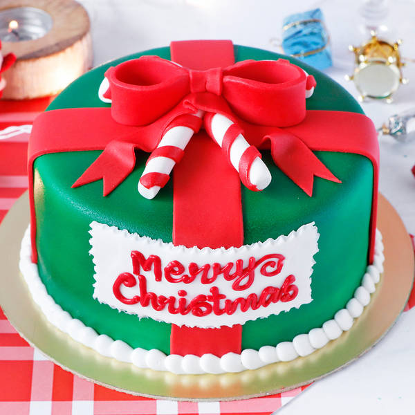 Christmas Designer Gift Cake (1 Kg)