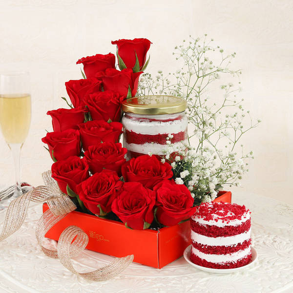 Dreamy Red Lovers Delight Hamper