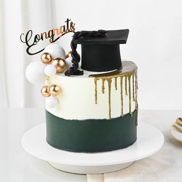 Elegant Semi-Fondant Graduation Cake (1 Kg)