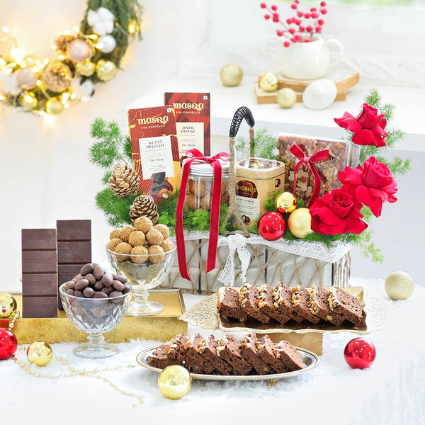 Festive Delights Christmas Gift Hamper