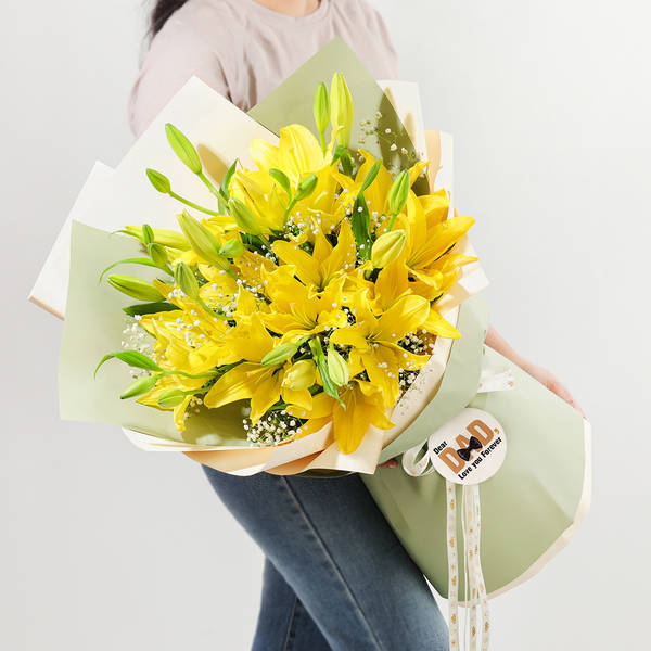 Golden Grace Father's Day Bouquet