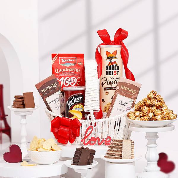 Gourmet Indulgence Valentines Day Hamper
