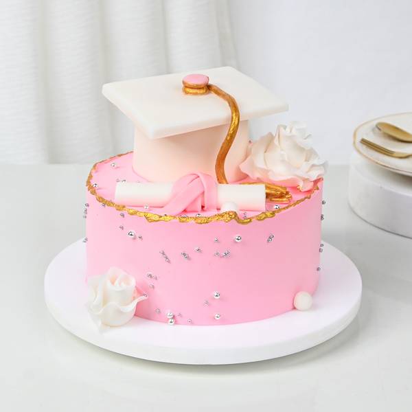 Graduation Celebration Cream Cake (600 gms)