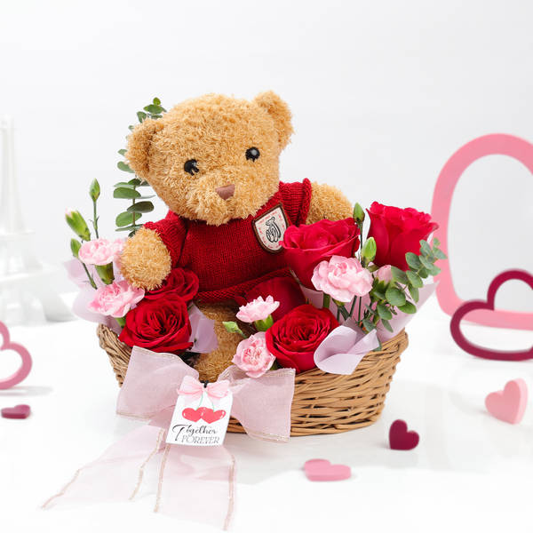 Heartfelt Teddy and Rose Ensemble