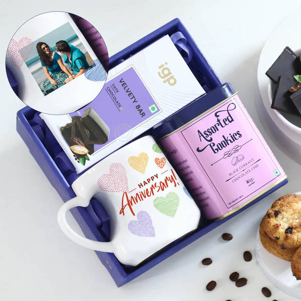 Heartfelt Treats Personalized Anniversary Hamper