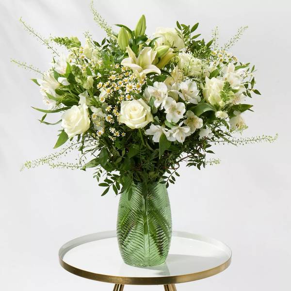 Ivory Winter Wonder Bouquet