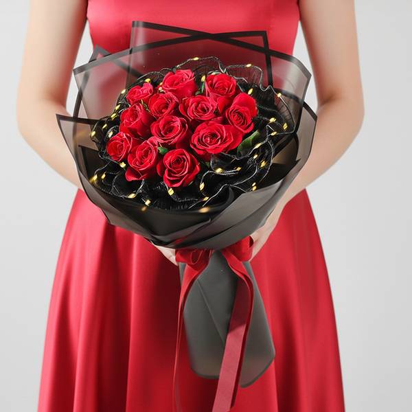 LED Light Bouquet with 12 Red Roses for Valentine's Day