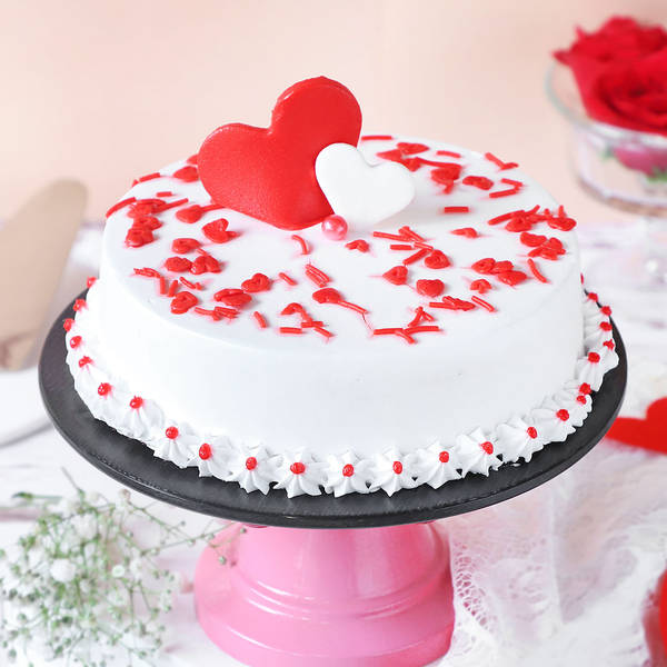 Love Hearts Fresh Cream Valentine Cake
