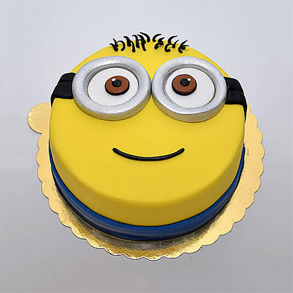 Minions Fondant Cake (2 Kg)