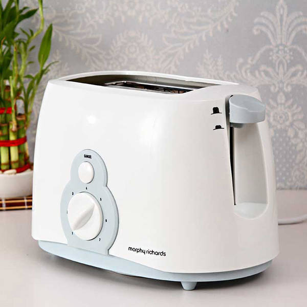 Morphy Richards Slice Pop up Toaster AT 202