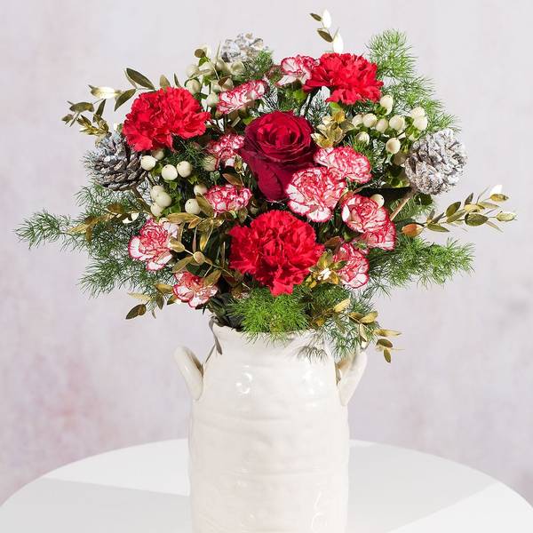 Opulent Ruby And Gold Holiday Bouquet