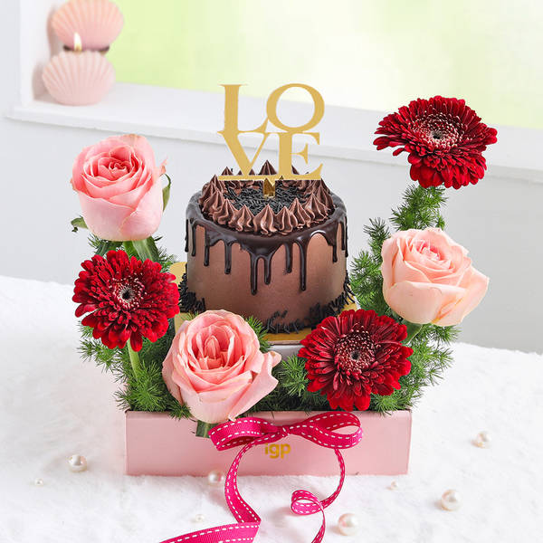 Passionate Affection Arrangement (300 Gm)