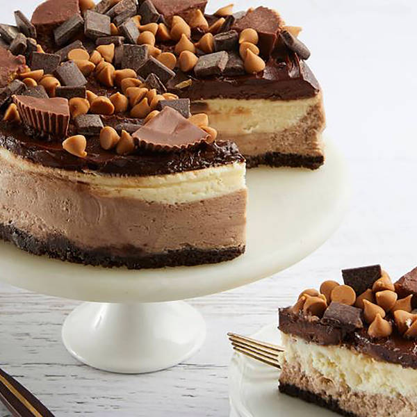 Peanut Butter Cup Cheesecake