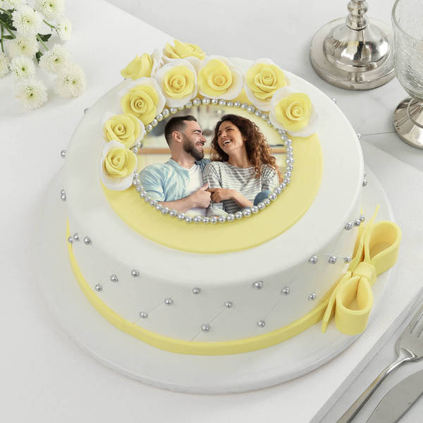 Personalized Semi-Fondant Cake (500 gm)