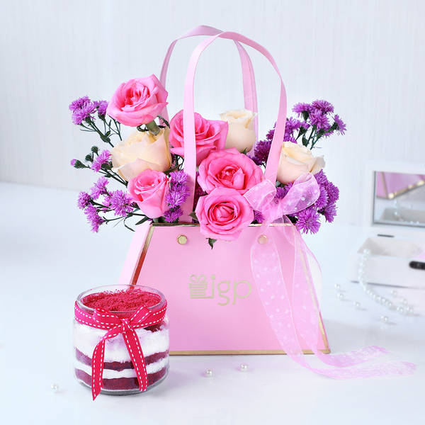 Radiant Bloom in Cute Bag With Jar Cake