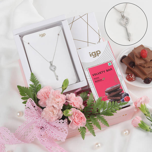 Radiant Blush Hamper For Her