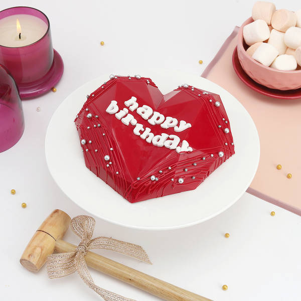 Red Heart Pinata Cake (1 Kg)