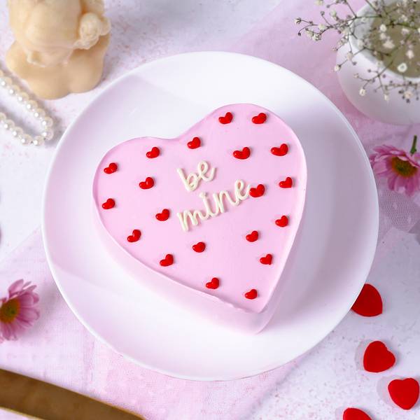 Red Velvet Heart Cake for Valentines Day