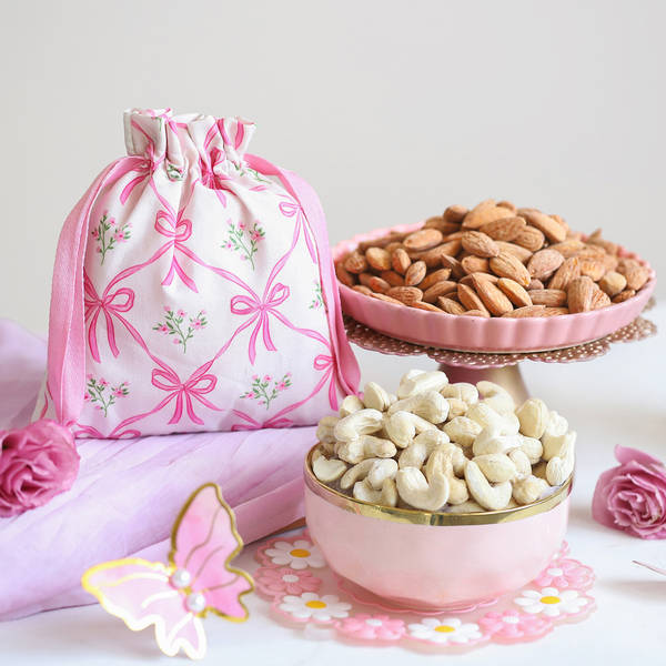 Roasted salted almonds & cashews in drawstring bag