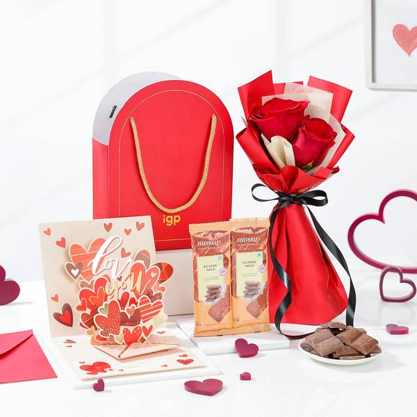 Romantic Roses & Classic Chocolate Gift Set