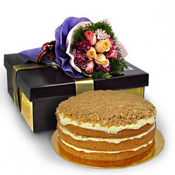 ROSY BUTTERSCOTCH SALTED BUTTERCREAM COOKIES CAKE 9