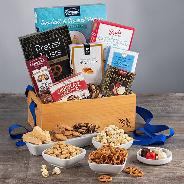 Snack & Chocolate Gift Basket - Classic