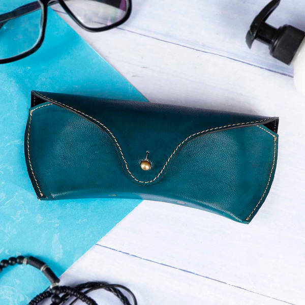 Suave Leather Spectacles Case