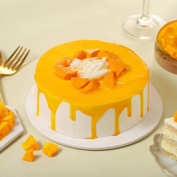 Summer Delight Mango Cream Cake  (Half kg)