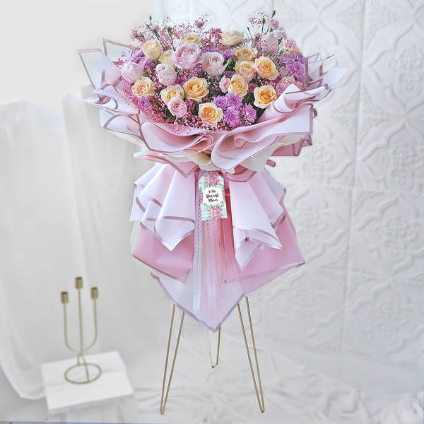 Sweet Grandeur Love for Mom