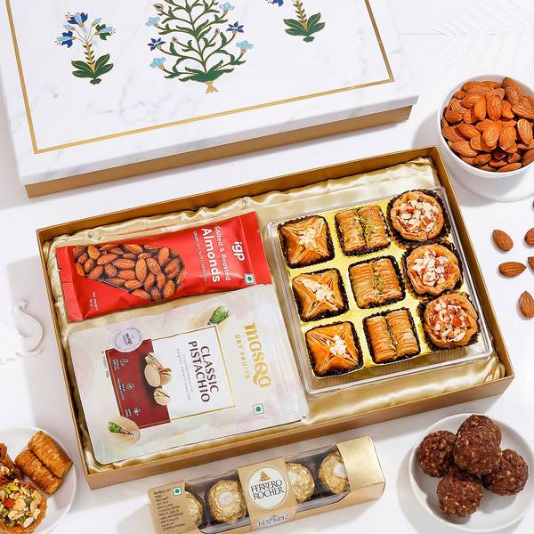 Sweet & Savoury Nut Hamper with Ferrero Rocher