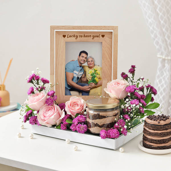 Sweet Sentiments Personalized Mother's Day Hamper