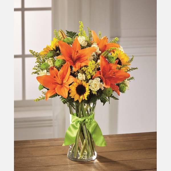 The FTD Sunlight Lily Arrangement