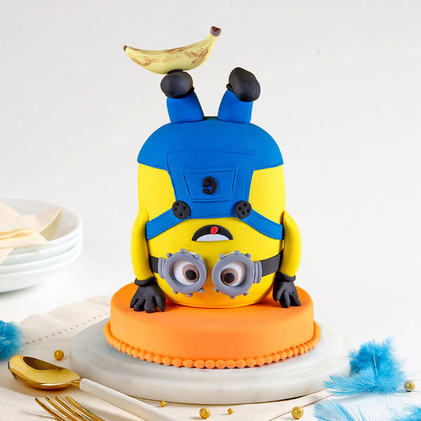 Topsy-Turvy Minion Fondant Cake (3 Kg)