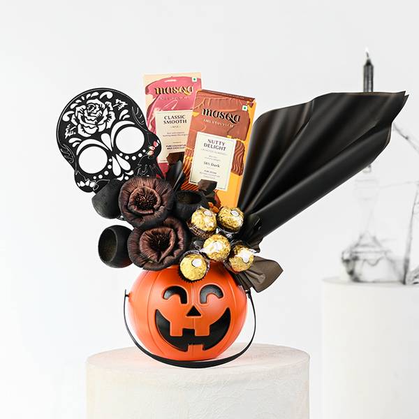 Trick Or Treats Halloween Blooms Basket