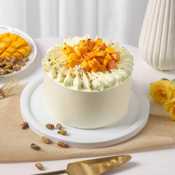 Tropical Bliss Mango Cake (Half Kg)