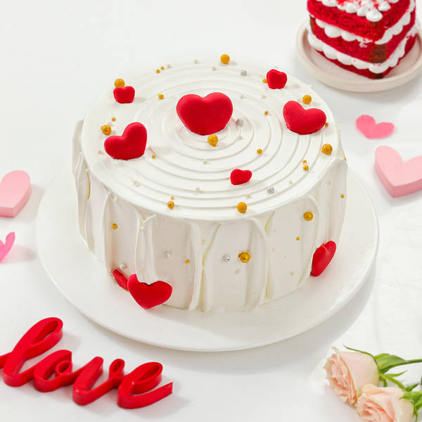 Valentine Bliss Red Velvet Cake (1 Kg)