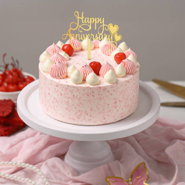 Vanilla & Strawberry Cake