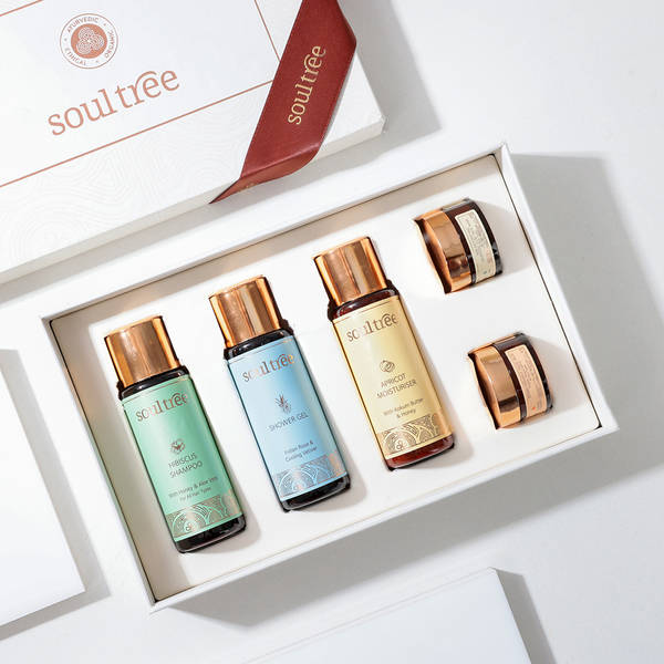 Women's Travel Essentials