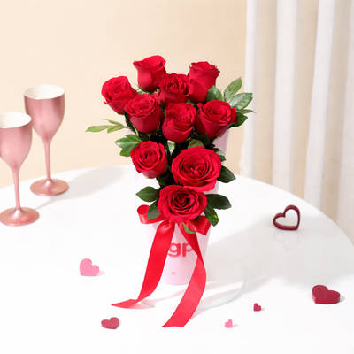 IGP Classic Valentine 10 Red Roses Bouquet: Gift/Send Peripherals Gifts ...